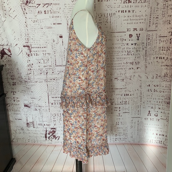 Floral midi dress with ruffle details - Picture 6 of 7